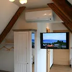 Waldvogel Ferienzimmer Klimatisiert אורחן *